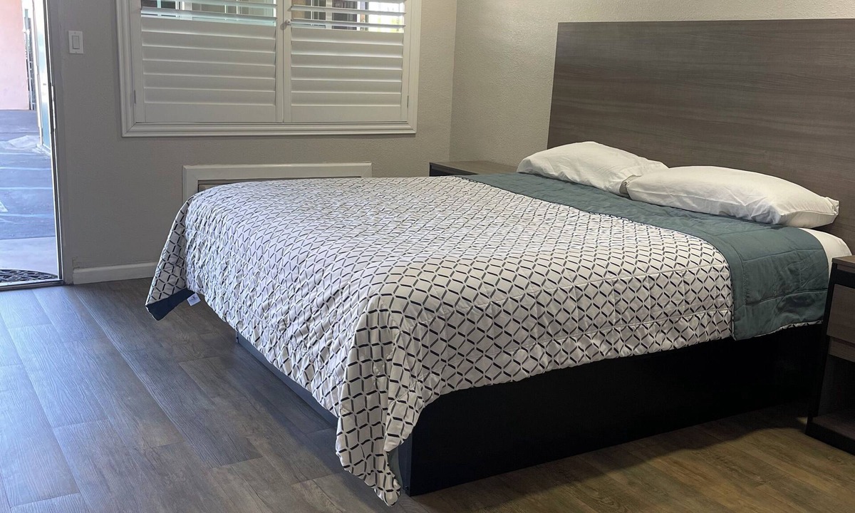 Sanger Hotel | Town House Motel