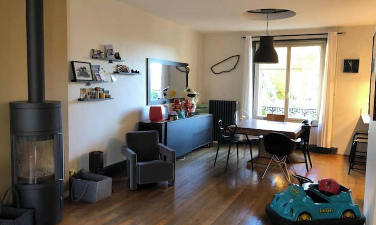 Poincare - Foch - Anatole France - Croix de Bourgogne House | Town house near train station