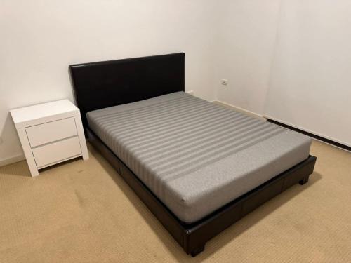 Capalaba House | Town house Room with Shared Bath