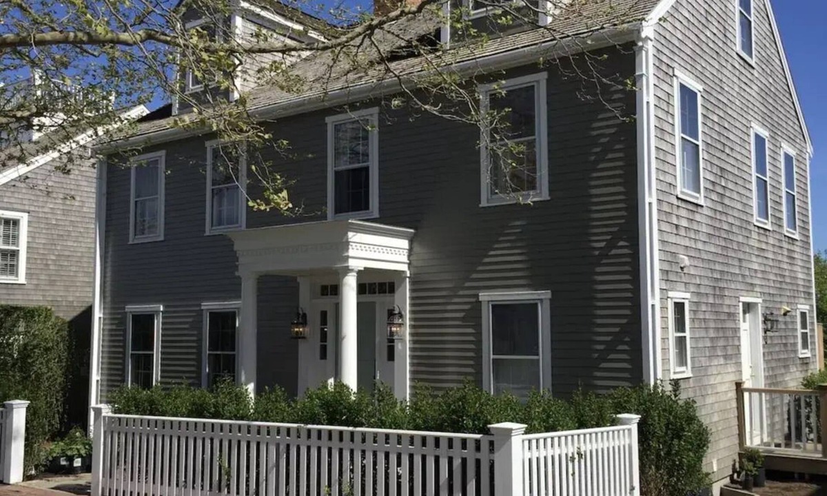 Nantucket Town House | Town Proximity: Immaculate 5-Bed Home with Sonos & Office Space