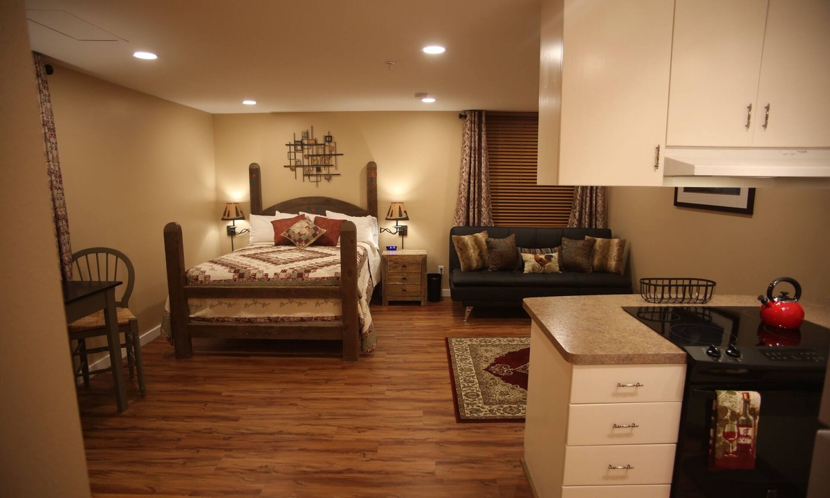 Jackson Apartment | Town Square Downtown Jackson #1