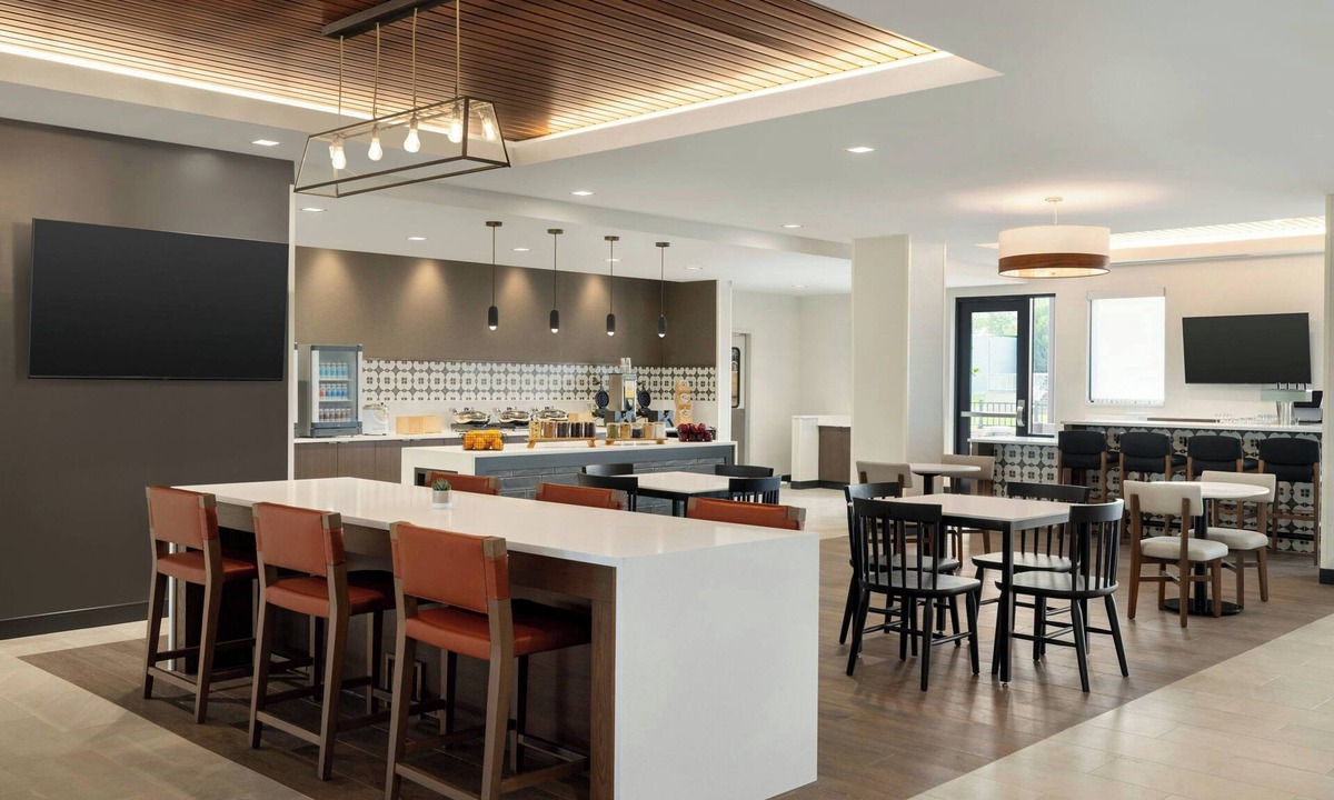 Lancaster Hotel | Towneplace Suites By Marriott Lancaster, PA