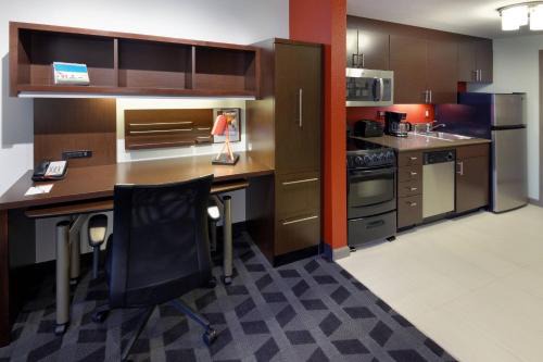 Springfield Hotel | TownePlace Suites by Marriott Springfield