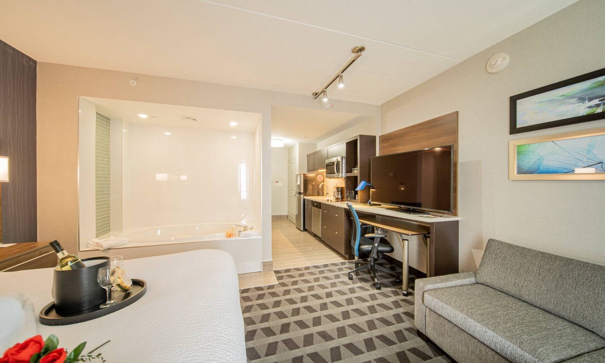 Brantford Hotel | TownePlace Suites by Marriott Brantford and Conference Centre