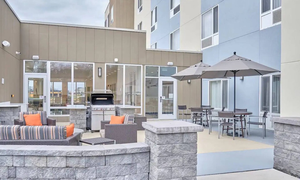 Aberdeen House | Towneplace Suites By Marriott