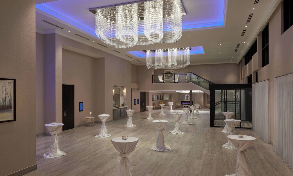 Oshawa Hotel | TownePlace Suites by Marriott Oshawa