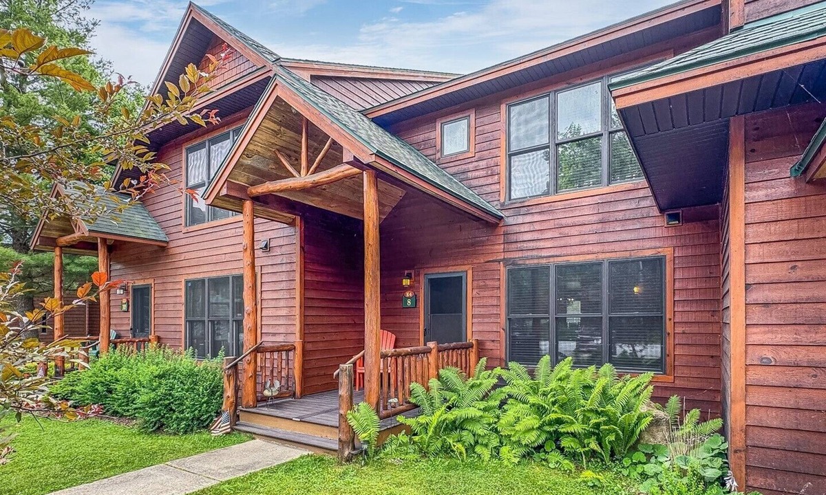 Inlet House | Townhome E4 - 4th Lake