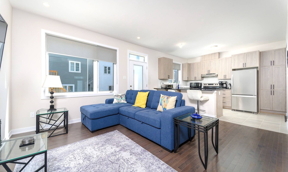 Ottawa Division House | TownHome In Ottawa!