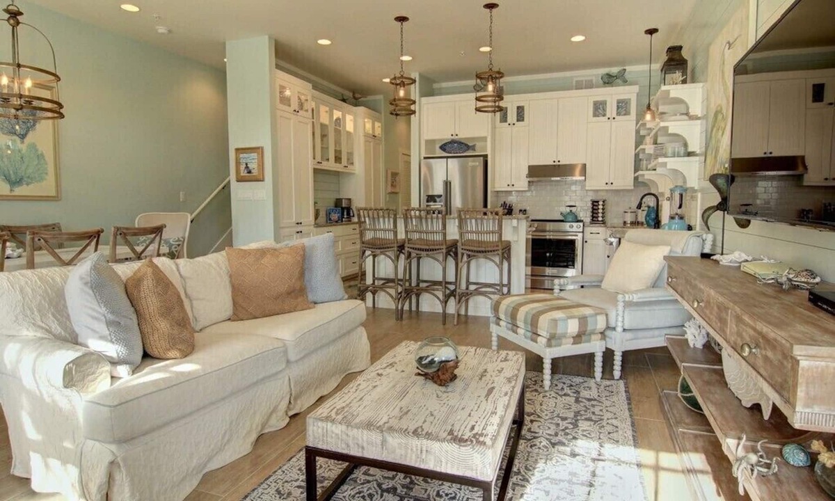 Cinnamon Shore House | Townhome w/Shabby-Chic Style@Cinnamon Shore+Great Pools & Amenities!