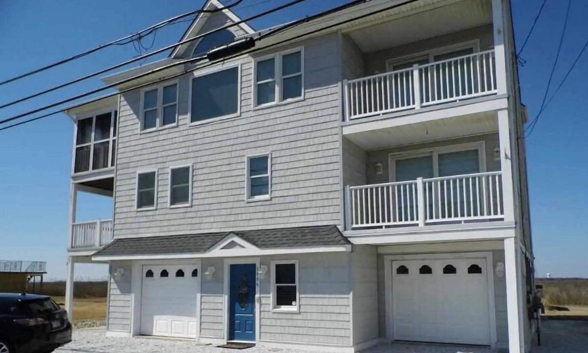 Strathmere House | Townhouse in Strathmere