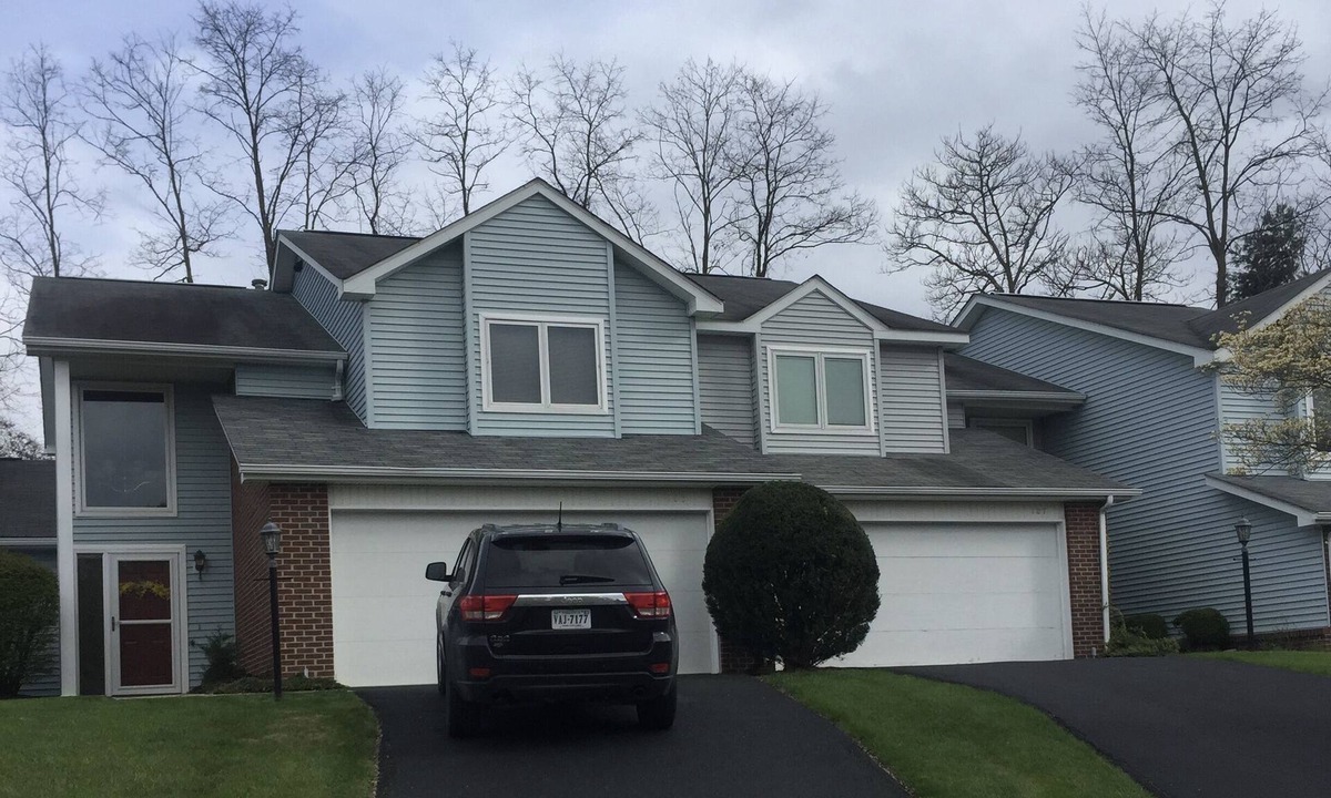 Downtown Eastside House | Townhouse near Campus
