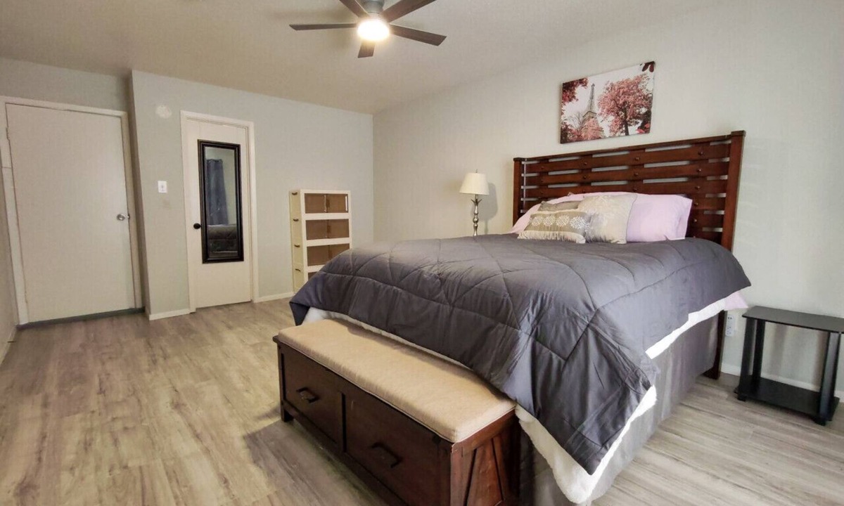 Northeast Houston House | Townhouse Near IAH - Room 1