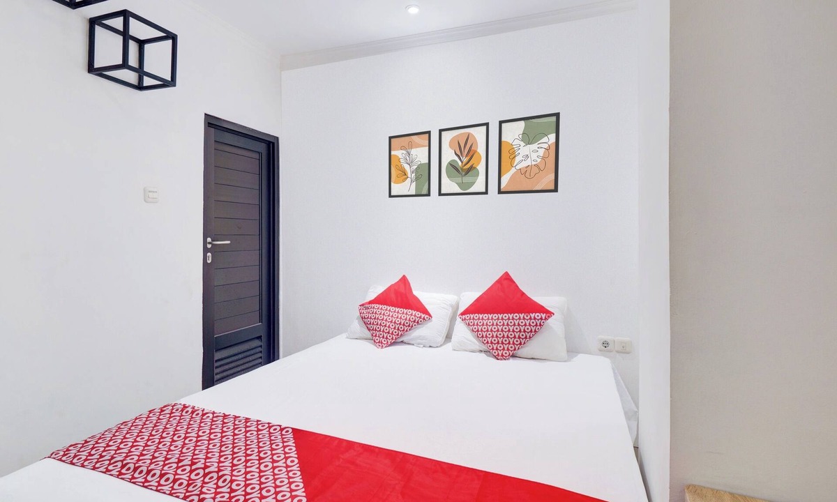 Old Jakarta Hotel | Townhouse Oak Gunung Sahari Near Ancol
