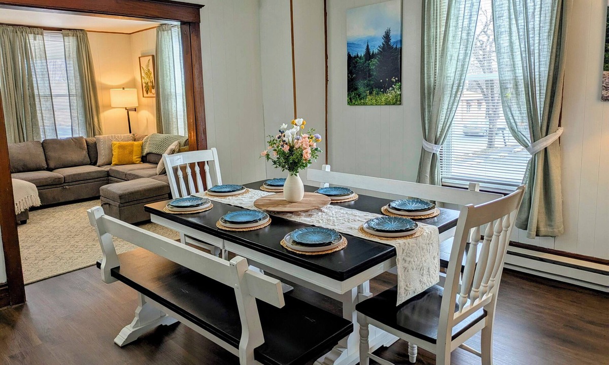 Shippensburg House | Townhouse on King