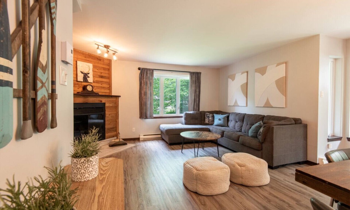 Mont-Tremblant Villa | Townhouse on the Golf w/Pool Access -Aiglon 1717