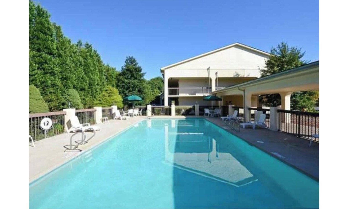 Winston - Salem Hotel | Townhouse Winston Salem - University
