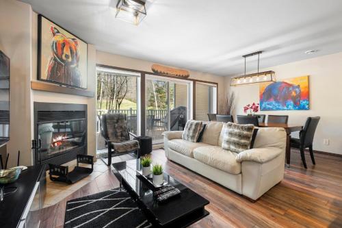 Mont-Tremblant House | Townhouse With Free Shuttle To Tremblant Resort