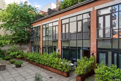 Copenhagen City Centre Apartment | Townhouse with private Terrace- 5-minute walk from Tivoli