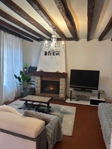 Bleneau House | Townhouse with relaxation area