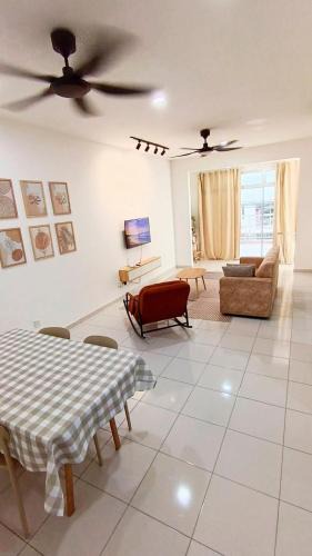 Kampung Jelatang House | Townixi Stay