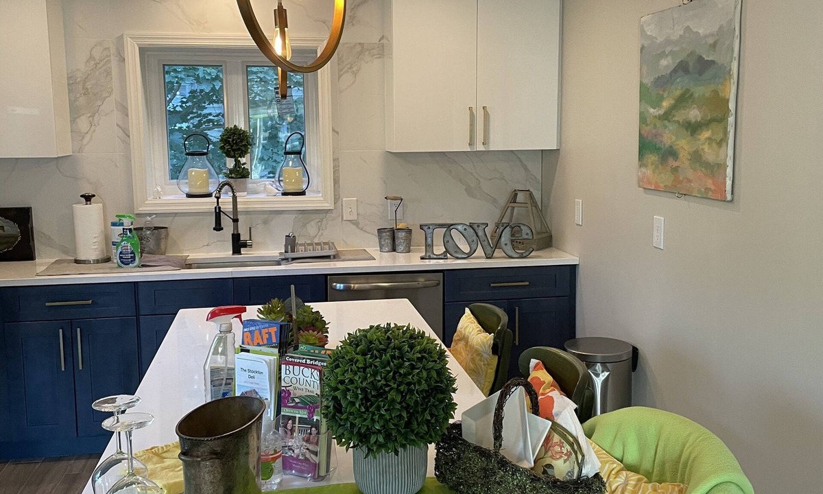 Stockton House | Towpath Weekend Retreat along river