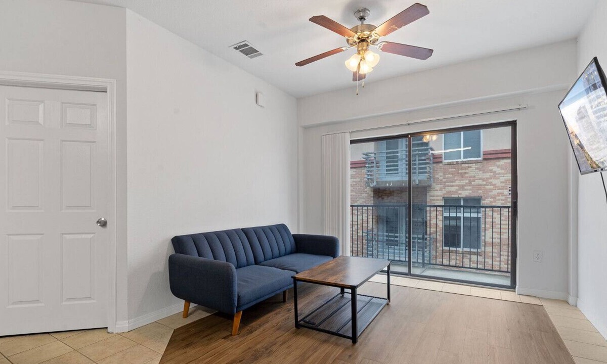 West Campus Apartment | TP 501 Luckey · Lovely ATX 2 Bedroom, GREAT location!