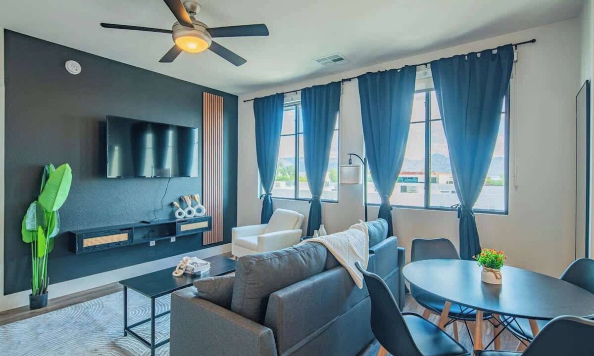 North Scottsdale Apartment | TPC Golf Escape Near Kierland, Pool, Gym