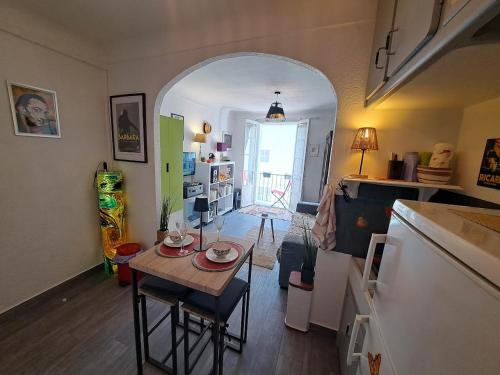 Prats-de-Mollo-la-Preste Apartment | Très joli studio au calme dans le cœur du village