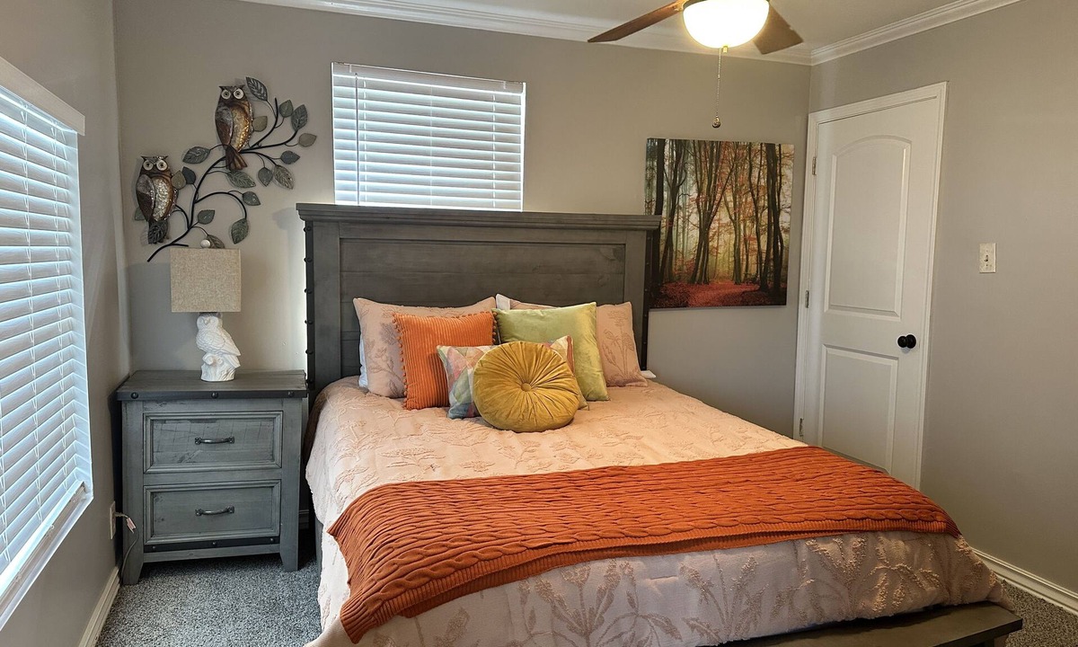 North Little Rock House | Tracks & Trails Cottage