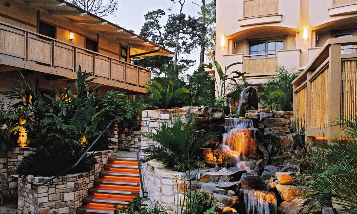 Northwest Carmel Hotel | Tradewinds Carmel