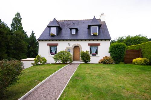 Quessoy House | Traditional Brittany Home