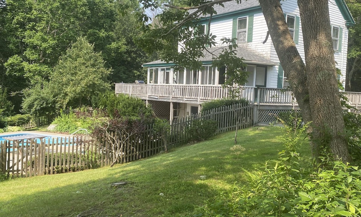 Brooklin House | Traditional Maine Cottage