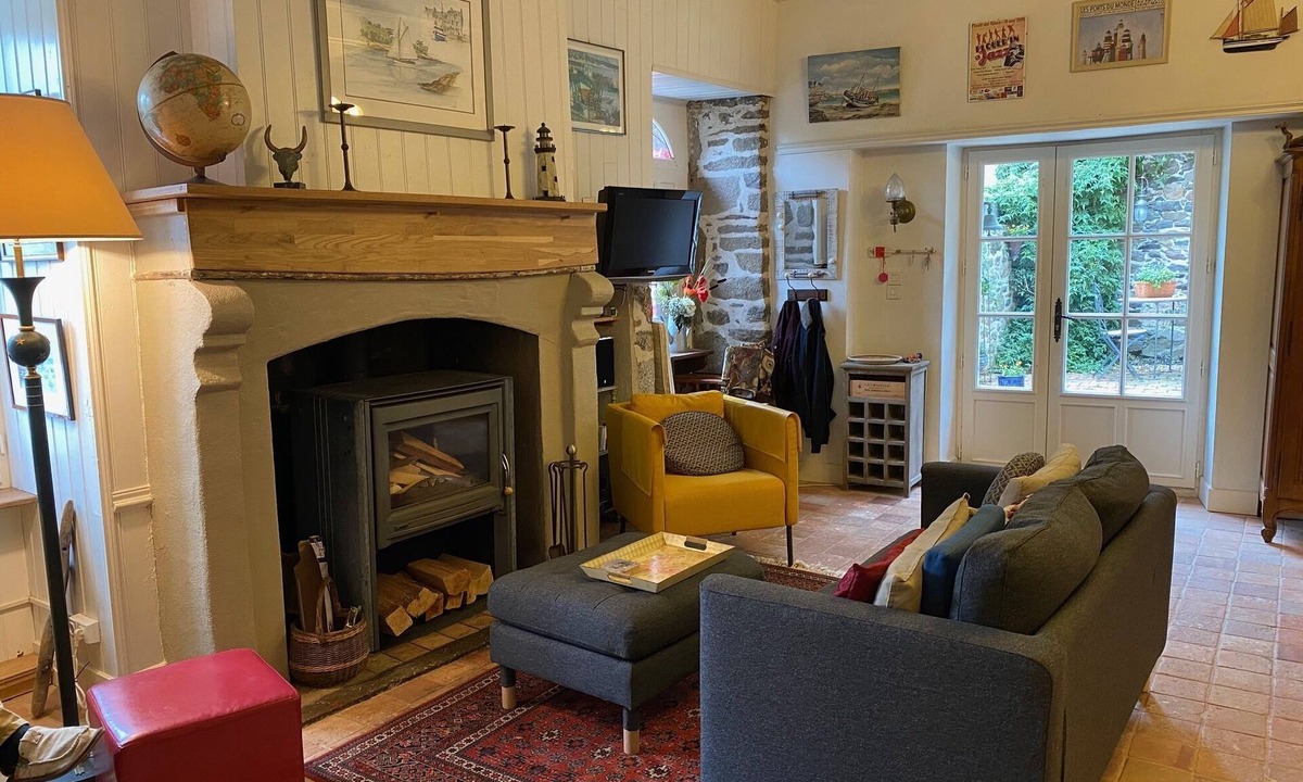 Saint-Suliac House | Traditional Stone House for 6 Guests