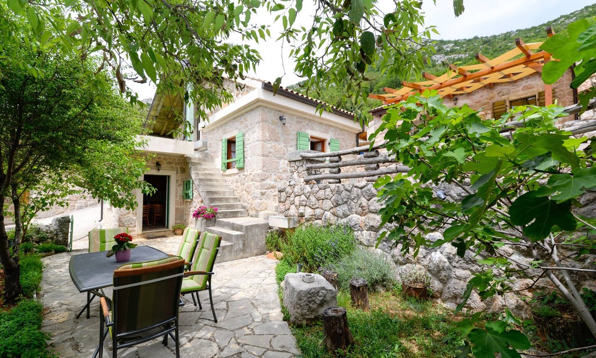 Tribanj House | Traditional Stone House Adrian