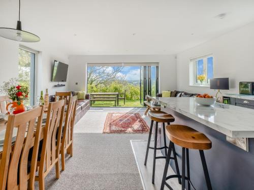 Newport East House | Trafalgar - Uk44982