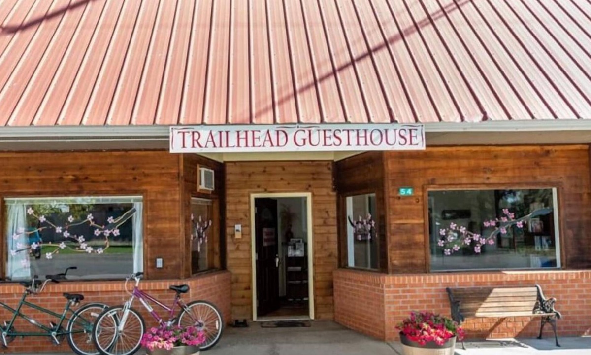 Midvale House | Trailhead Guesthouse