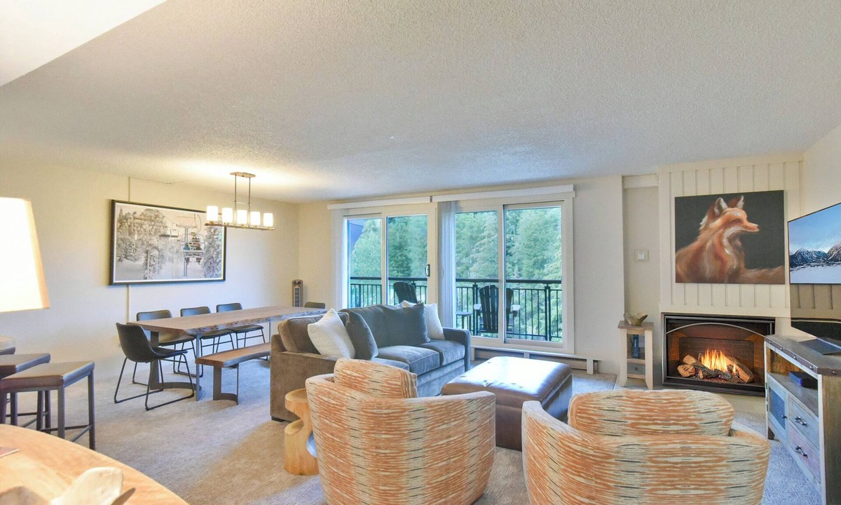 Peak 9 Condo | Trails End Slopeside Condo: Ski-In/Out, Walk to Town!