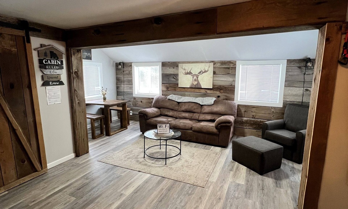 Rock Hill Cabin | Trails Head Cabin