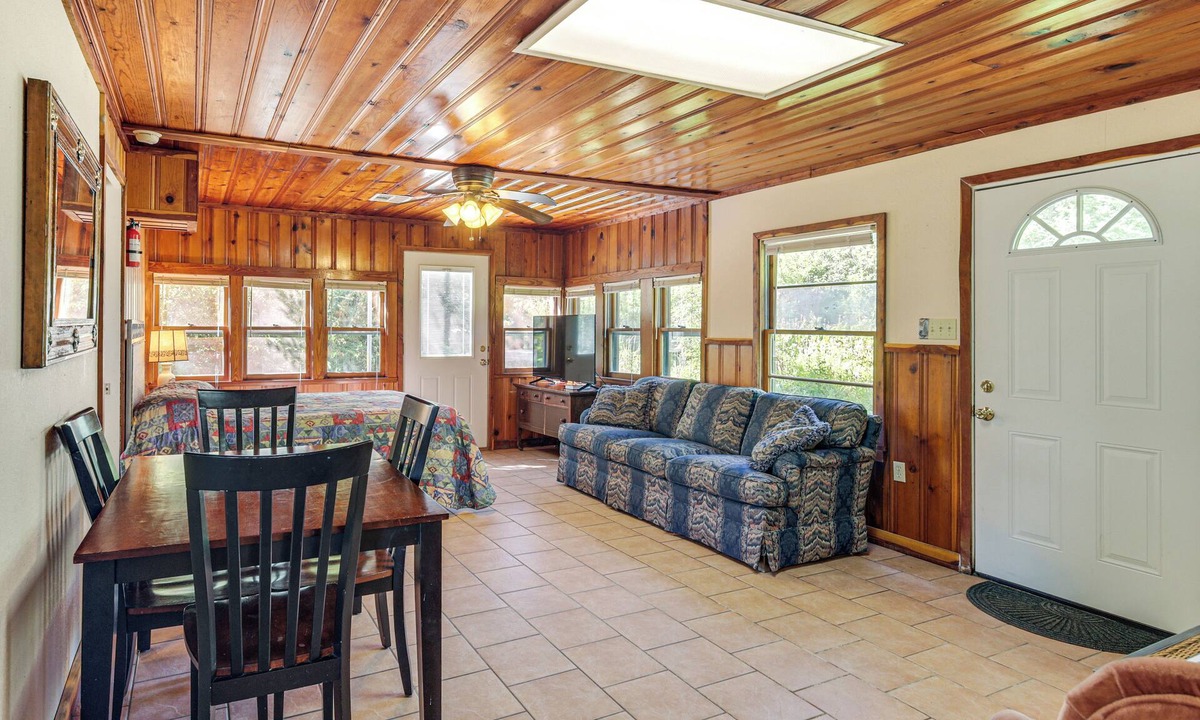 Whitney Cottage | Trails On-Site! Pet-Friendly Lake Whitney Cottage