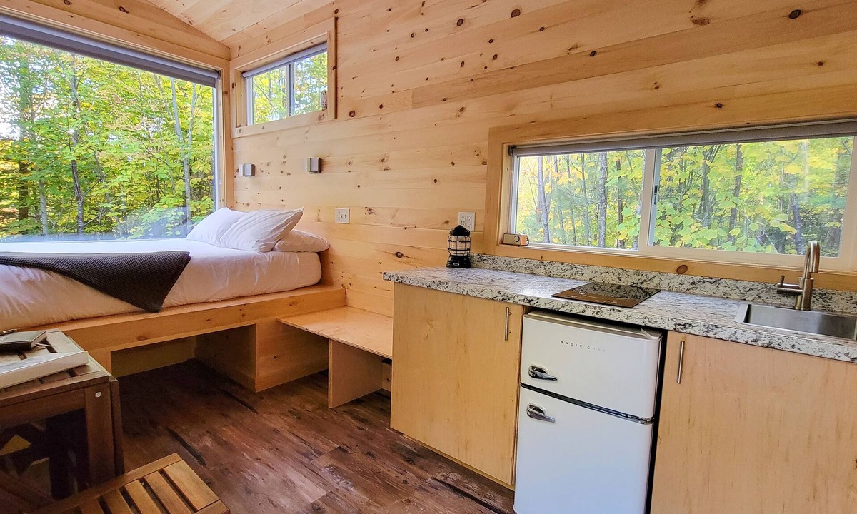 Dorchester Apartment | Trailside Stays - Tiny House in the Woods-Escape to Nature. Snow Owl