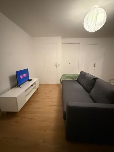 Noisy-le-Grand Apartment | Train station 10 min close to Paris and Disney University