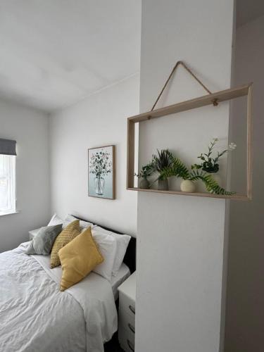 Gravesend Apartment | Tranquil 1BR in Gravesend