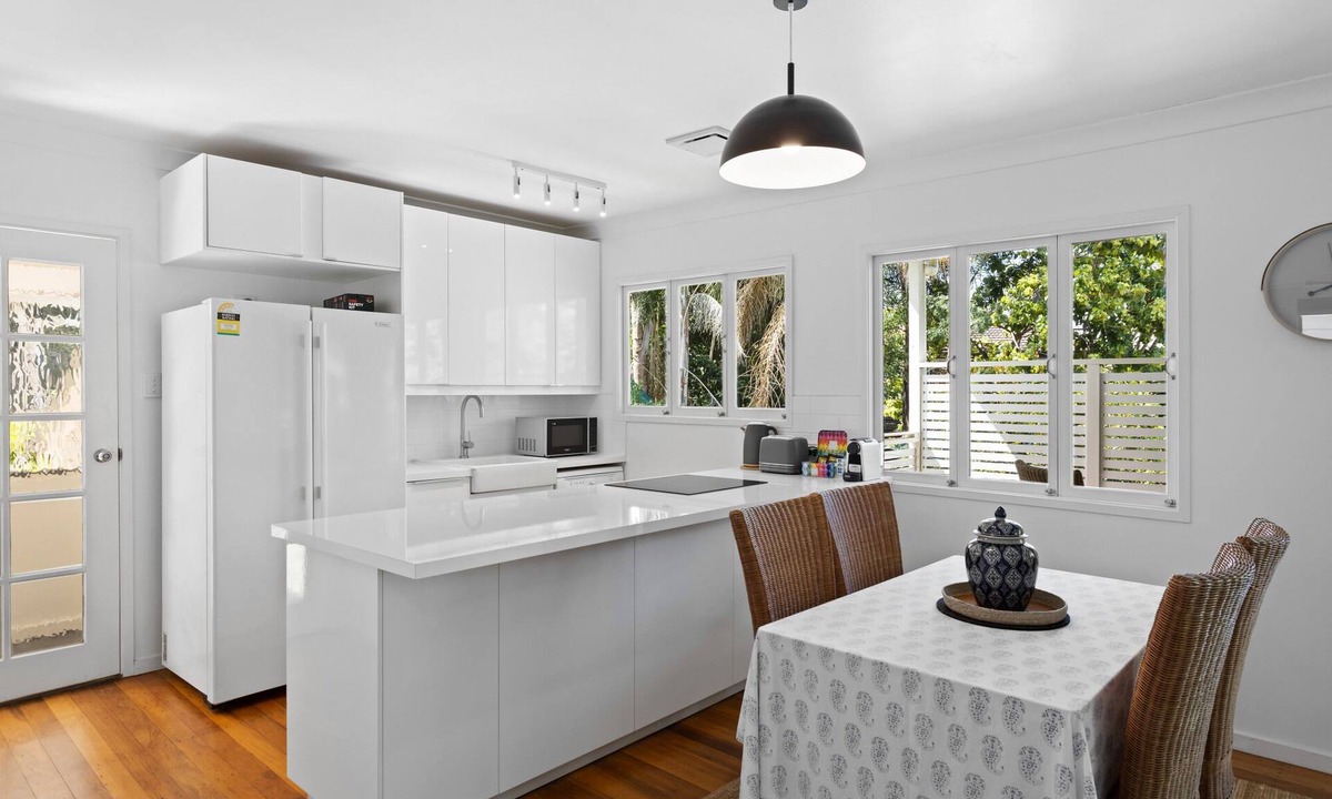 Stafford Heights House | Tranquil 2-Bed House with Spacious Backyard & Deck