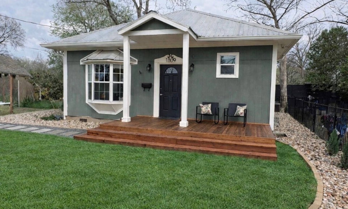 Bastrop House | Tranquil 2-bedroom house with AC in charming downtown Bastrop, TX