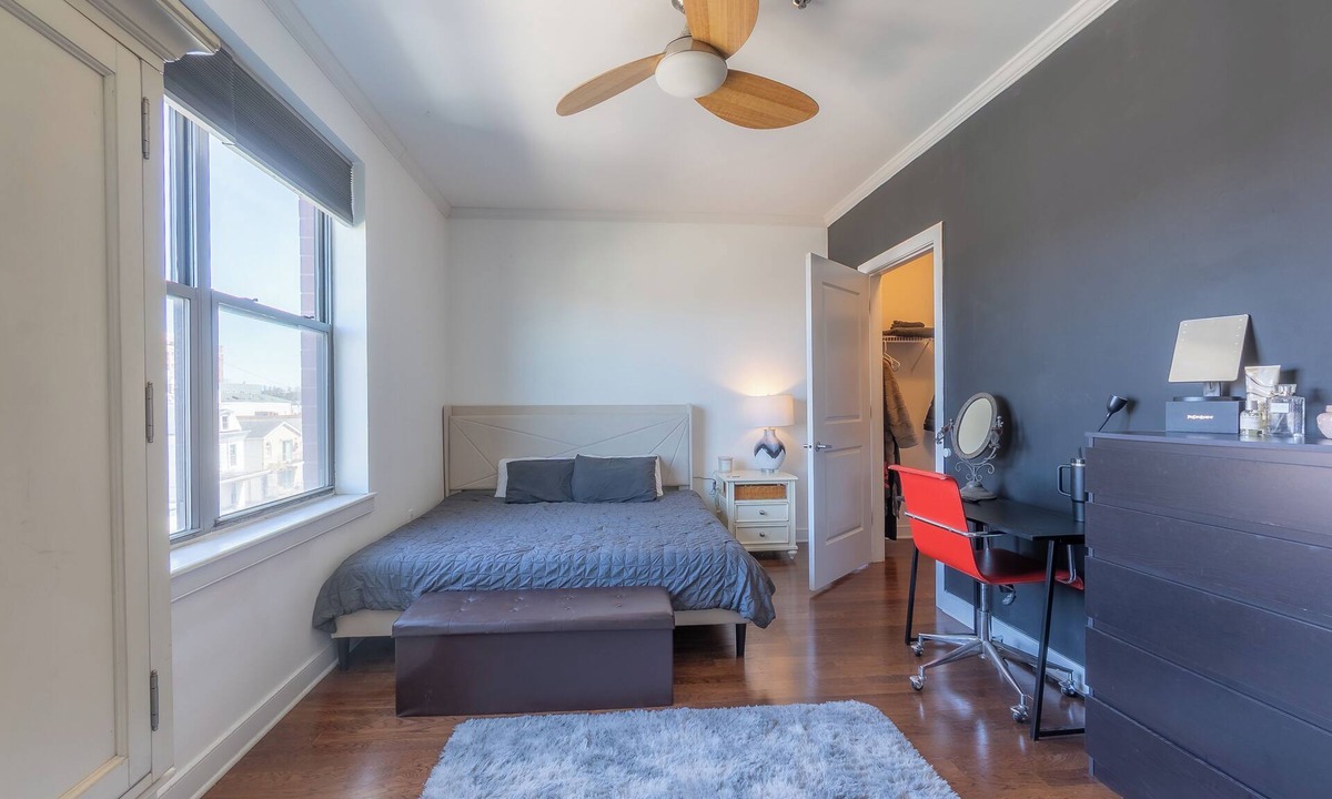 Hackensack River Waterfront Condo | Tranquil 2-bedroom apartment in Jersey City close to NYC with AC, fitness room