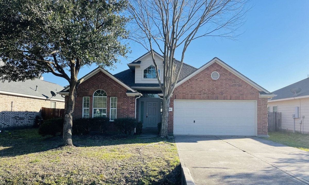 Porter House | Tranquil 3-bedroom house with AC in charming Porter - IAH