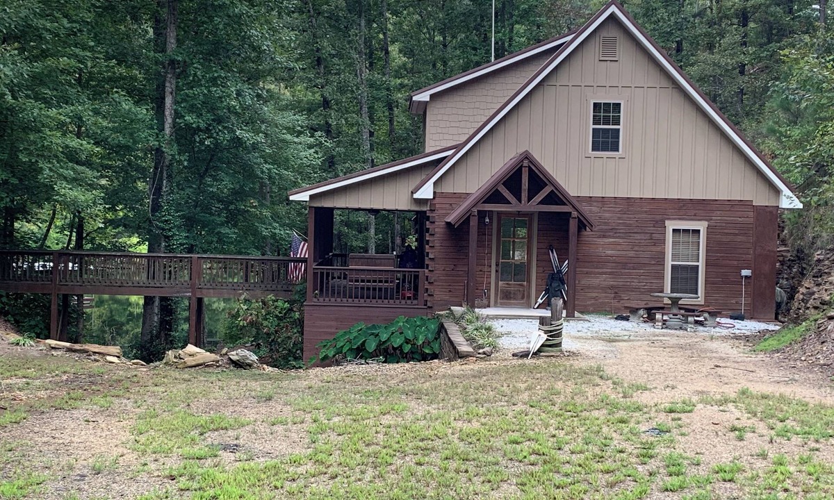 Wedowee Cabin | Tranquil 4-bedroom cabin with AC in charming Wedowee