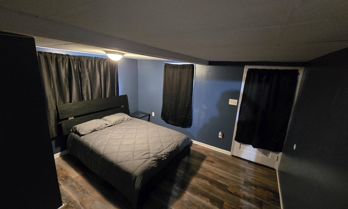Henderson House | Tranquil 4-bedroom house with AC in Henderson
