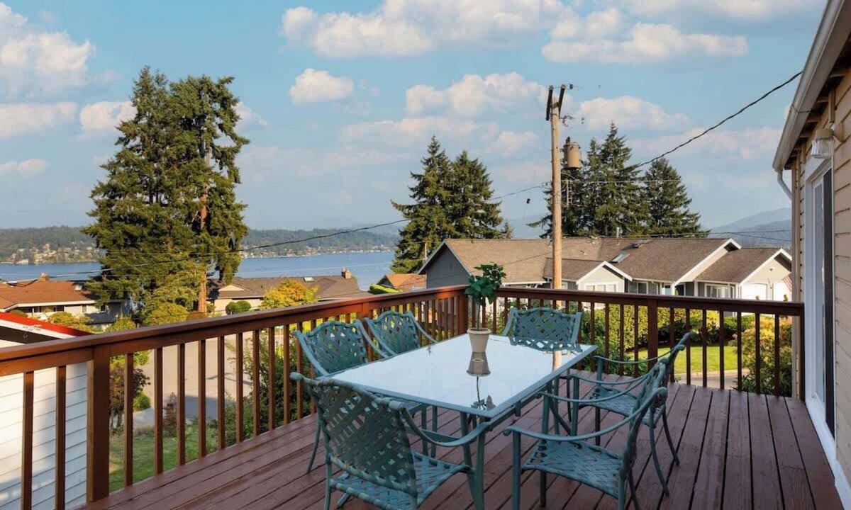 East Lake Hills House | Tranquil 4B2B | Lake Sammamish & Cascade Views