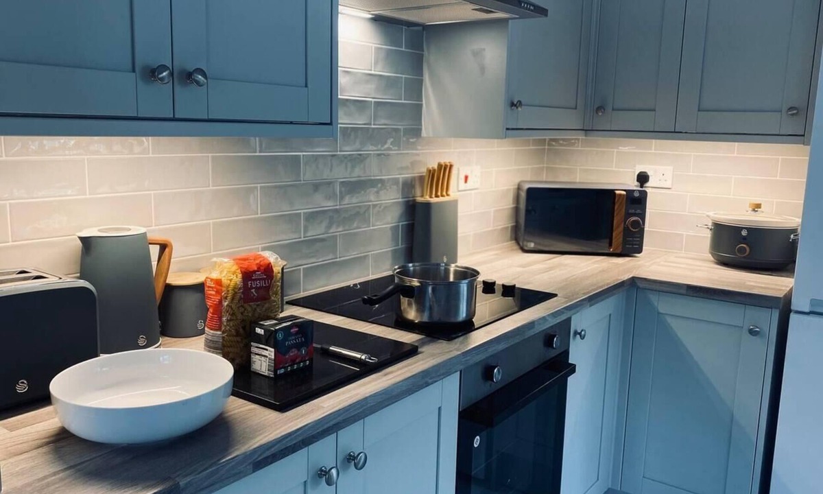 Bridge House | Tranquil Bridge Escape